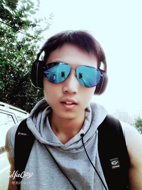 失意的人的第一张照片--保定认干亲服务网